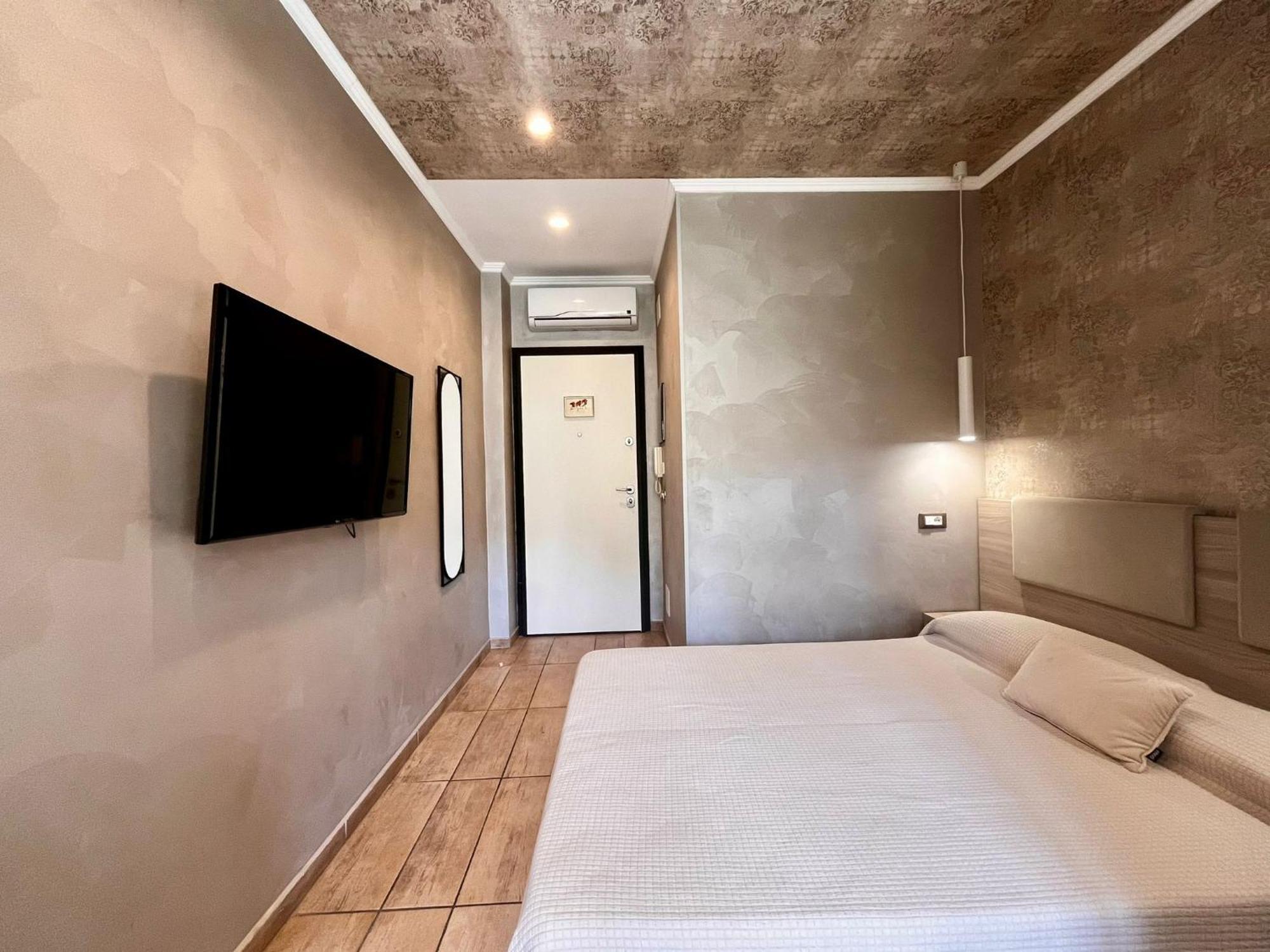 Marilena Hotel Arma di Taggia Buitenkant foto